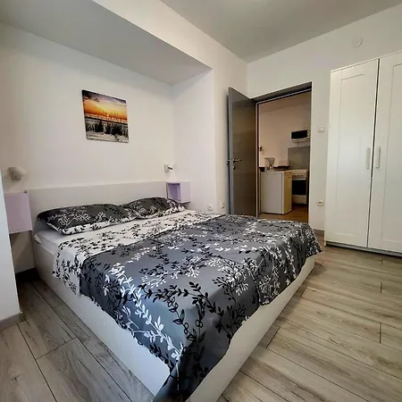 Pavlic Apartment